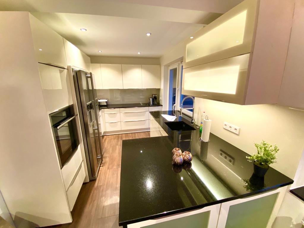 Beautiful Suites In The Center Of Gütersloh Exterior foto